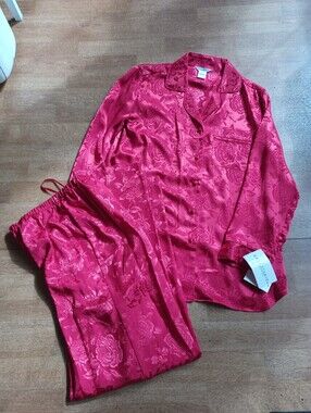 Women's Satin Floral Pajama Set RED - Classic Button-Up